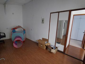 Villa de 4 dormitorios en Kennedy Nueva