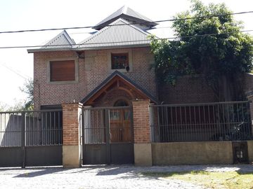 Casa en  venta en calle 473 Bis entre 14 C y 15