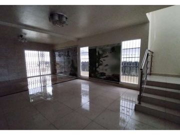 VENTA CASA PH SENDEROS EN LA CHORRERA (OF)