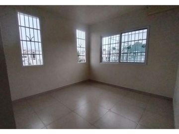 VENTA CASA PH SENDEROS EN LA CHORRERA (OF)