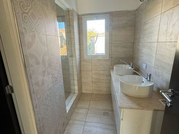 VENTA DE CASA EN Juana Koslay