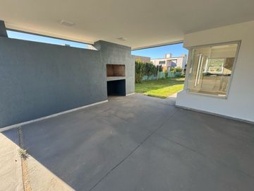 VENTA DE CASA EN Juana Koslay