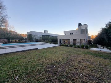 VENTA DE CASA EN Juana Koslay