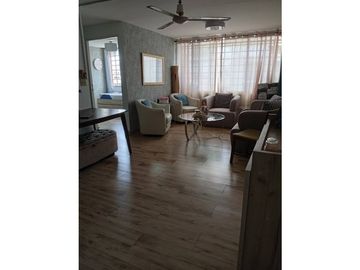 En venta apartamento en la Vía Fernández de Córdoba