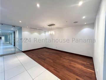 Edificio en Venta en Carrasquilla YMW