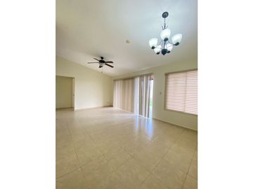 CASA EN VENTA EN ARBOLEDAS, LOS CEDROS(JL)