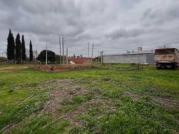 Venta-permuta. Terreno de 713m2 ubicado en Gualeguaychú