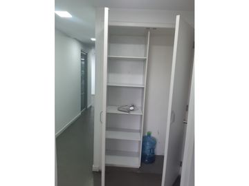 Se Vende Local en Av Santa Elena