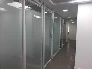 Se Vende Local en Av Santa Elena