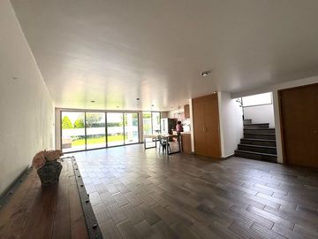 Casa Venta seminueva en Club de Golf San Carlos