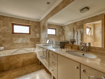 Oportunidad, Casa provenzal en Las Brisas de Chicureo