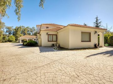 Oportunidad, Casa provenzal en Las Brisas de Chicureo