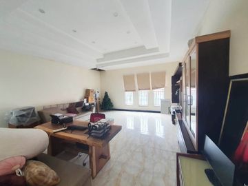 Rumah Janur Kuning, jalan lebar, favorit Kelapa Gading