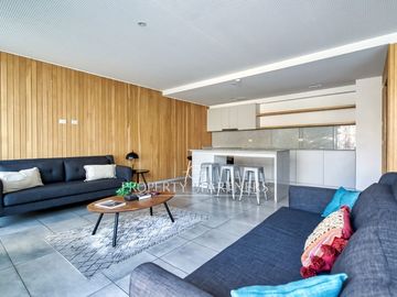 Hermoso Depto primer piso con Patio privado. Venta en Ñuñoa, posibilidad de Novación