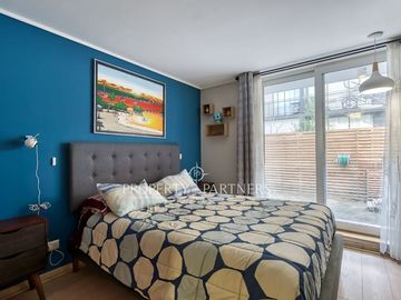 Hermoso Depto primer piso con Patio privado. Venta en Ñuñoa, posibilidad de Novación
