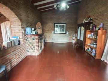 Venta de Importante esquina comercial en Villa Cura Brochero N002CB