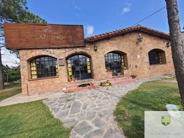 Venta de Importante esquina comercial en Villa Cura Brochero N002CB