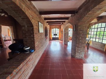 Venta de Importante esquina comercial en Villa Cura Brochero N002CB