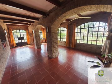 Venta de Importante esquina comercial en Villa Cura Brochero N002CB