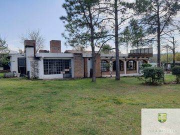 Venta de Importante esquina comercial en Villa Cura Brochero N002CB