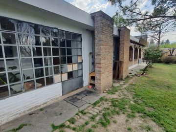 Venta de Importante esquina comercial en Villa Cura Brochero N002CB