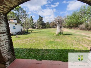 Venta de Importante esquina comercial en Villa Cura Brochero N002CB