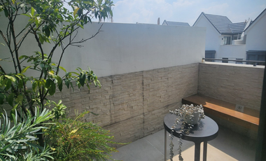 Rumah 3 Lantai Cluster Louise Summarecon Gading Serpong