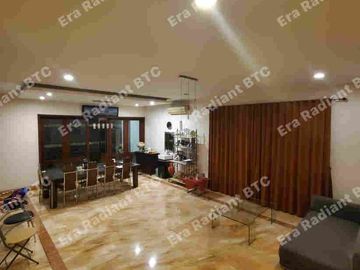 Dijual cepat rumah bagus luas 2,5 lantai di Jl. Depsos Bintaro