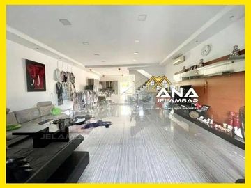 ANA RUMAH MEWAH LUAS 8X22M 4LT BANGUNAN BAGUS DAN KOKOH DI JELAMBAR rc