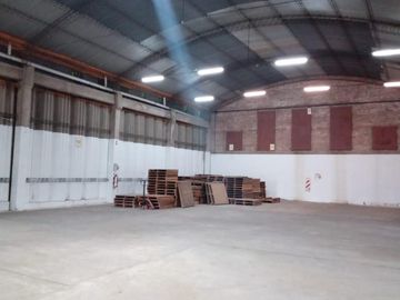 Edificio Comercial en Banda Del Rio Sali