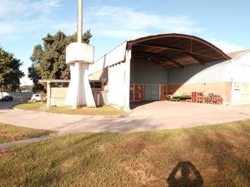 Edificio Comercial en Banda Del Rio Sali