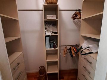 APTO CRÉDITO! Cómodo 4 ambientes con cochera, balcón y parrilla. Villa Urquiza