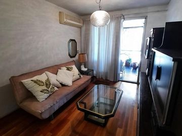 APTO CRÉDITO! Cómodo 4 ambientes con cochera, balcón y parrilla. Villa Urquiza