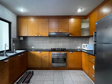 Spacious 3-Bed Condo Regent on the Park 1 Sukhumvit 26