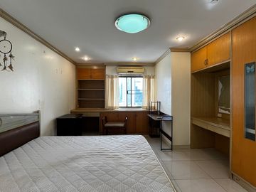 Spacious 3-Bed Condo Regent on the Park 1 Sukhumvit 26