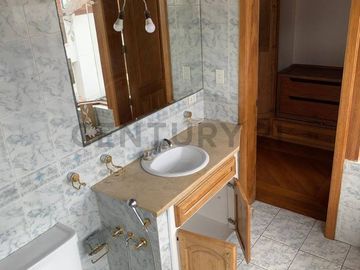 De Venta Casa en conjunto. Sector Santa Lucía-Collaloma