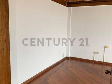 De Venta Casa en conjunto. Sector Santa Lucía-Collaloma