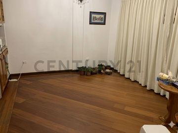 De Venta Casa en conjunto. Sector Santa Lucía-Collaloma