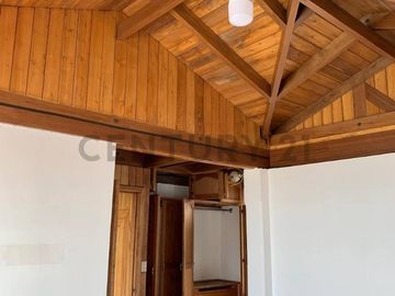 De Venta Casa en conjunto. Sector Santa Lucía-Collaloma