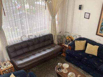 De Venta Casa en conjunto. Sector Santa Lucía-Collaloma