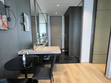 For rent 1 bed condo 28 Chidlom in Pathum Wan, Bangkok