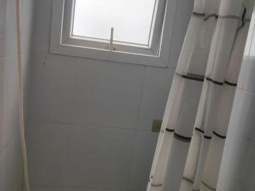 Sewa bulanan apartemen studio Aeropolis bandara Soetta tower A furnish