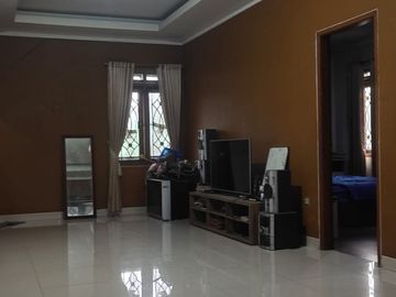 Rumah LT 300 Hook 5 Menit ke Stasiun Serpong 2 Lt Dibantu KPR J-28842