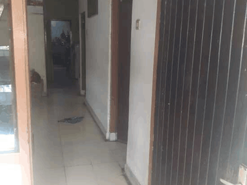 Rumah Tinggal Pinggir Jalan Raya Di Cipinang S8608