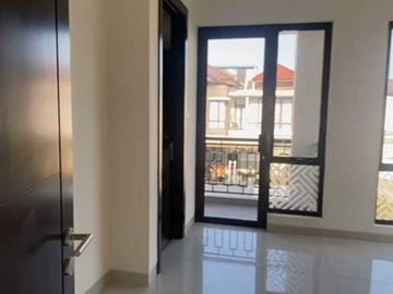 RUMAH MODERN 2LANTAI DI BANDUNG FUL FASILITAS MEWAH DEKAT TOL BUAHBATU