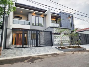 Rumah Bagus Siap Huni Putat Indah Tengah Boulevard