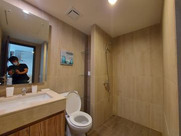 Disewakan Apartemen Orange County 1br Nyaman di Lippo Cikarang