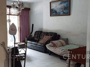 Rumah 2 Lantai Dalam Lingkungan Tenang Di Rawamangun S7923