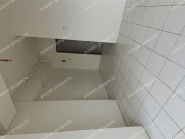disewakan unit kosongan 2 bed room lt rendah bulanan grand asia afrika