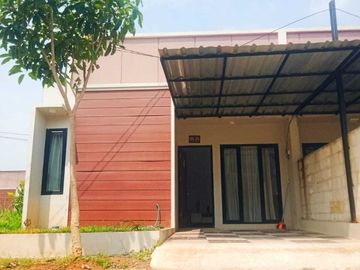 Rumah strategis jalan utama dekat Summarecon crown gading